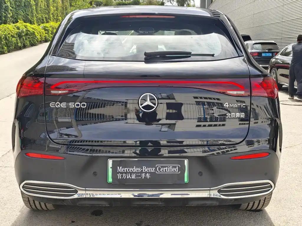 Mercedes-Benz EQE SUV 2025 — фото 5