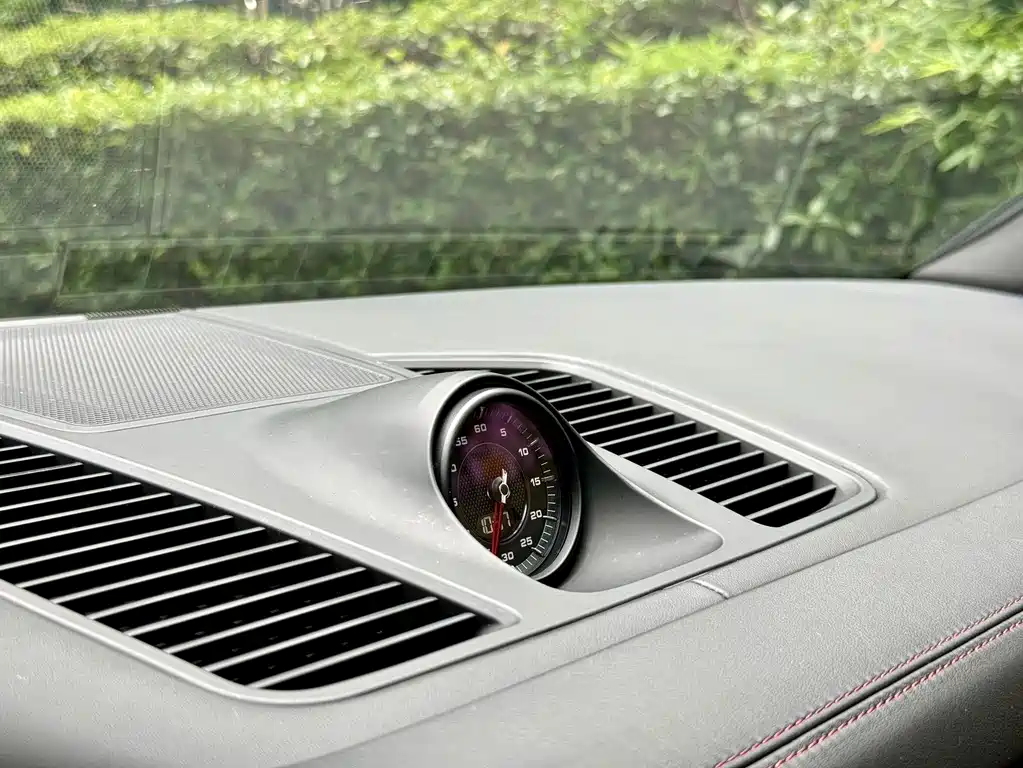 Porsche Cayenne 2020 — фото 11