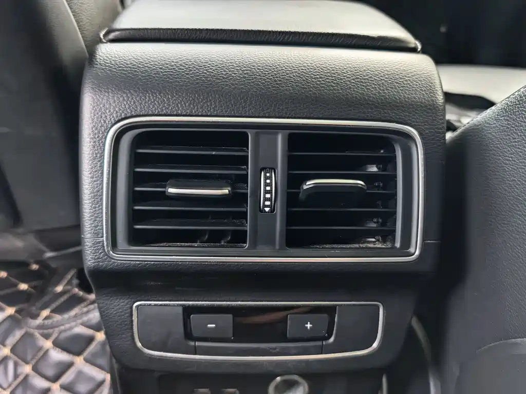 Audi Q5L 2021 — фото 16