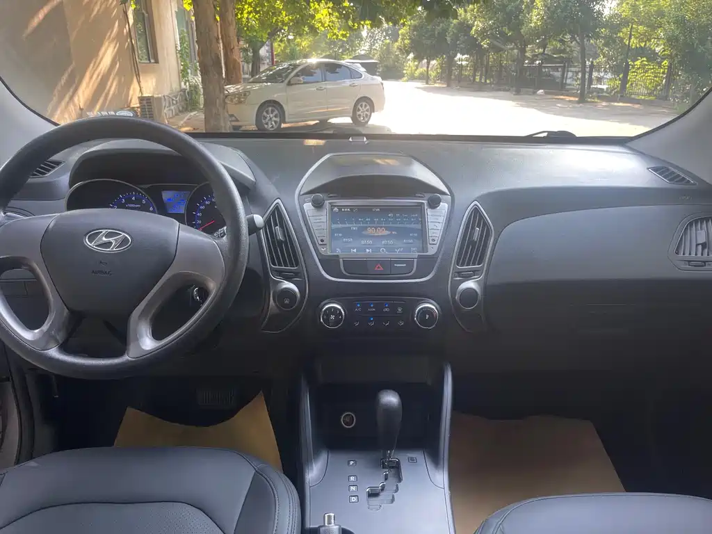 Hyundai ix35 2015 — фото 13