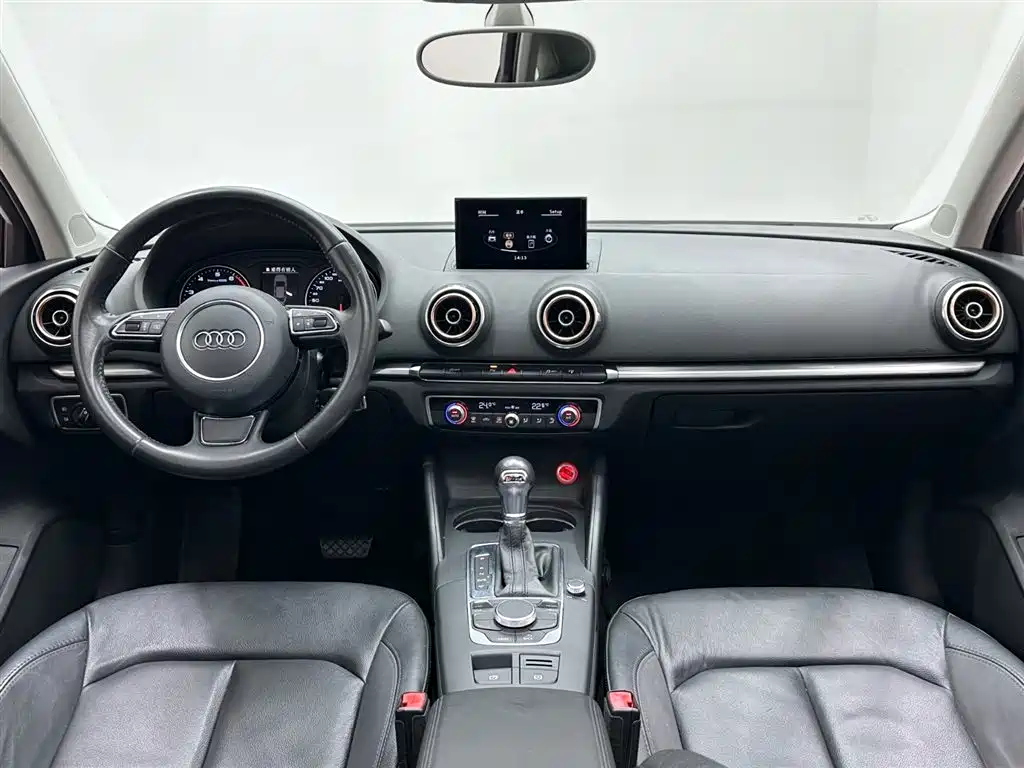 Audi A3 2015 — фото 12