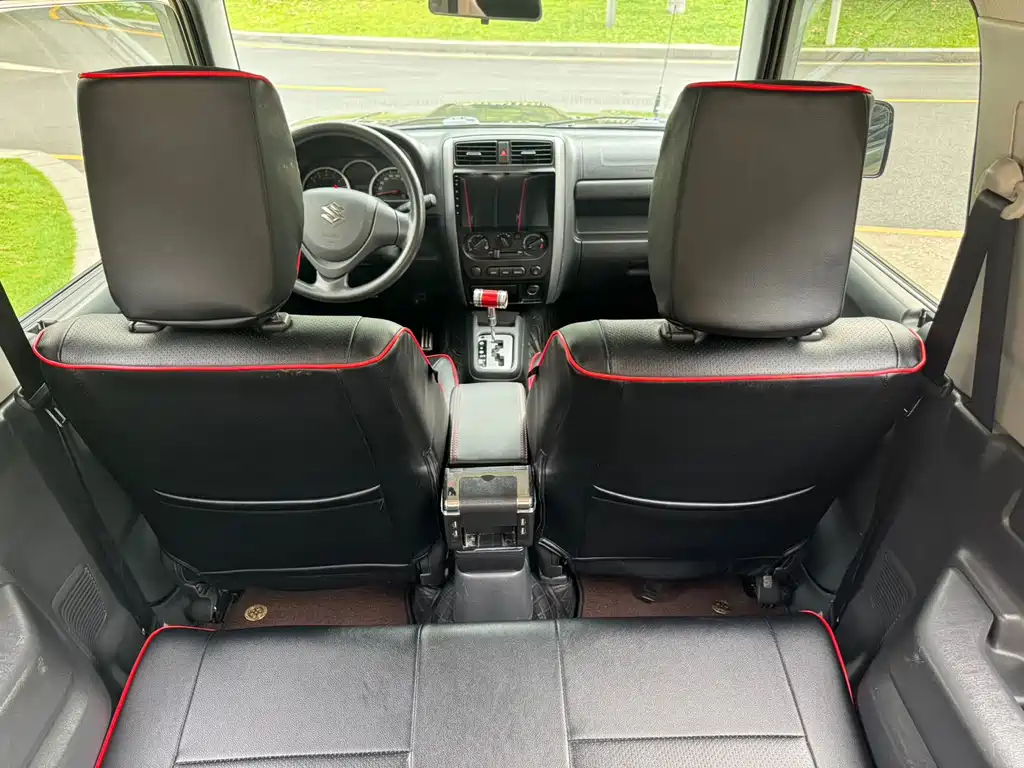 Suzuki Jimny 2018 — фото 11