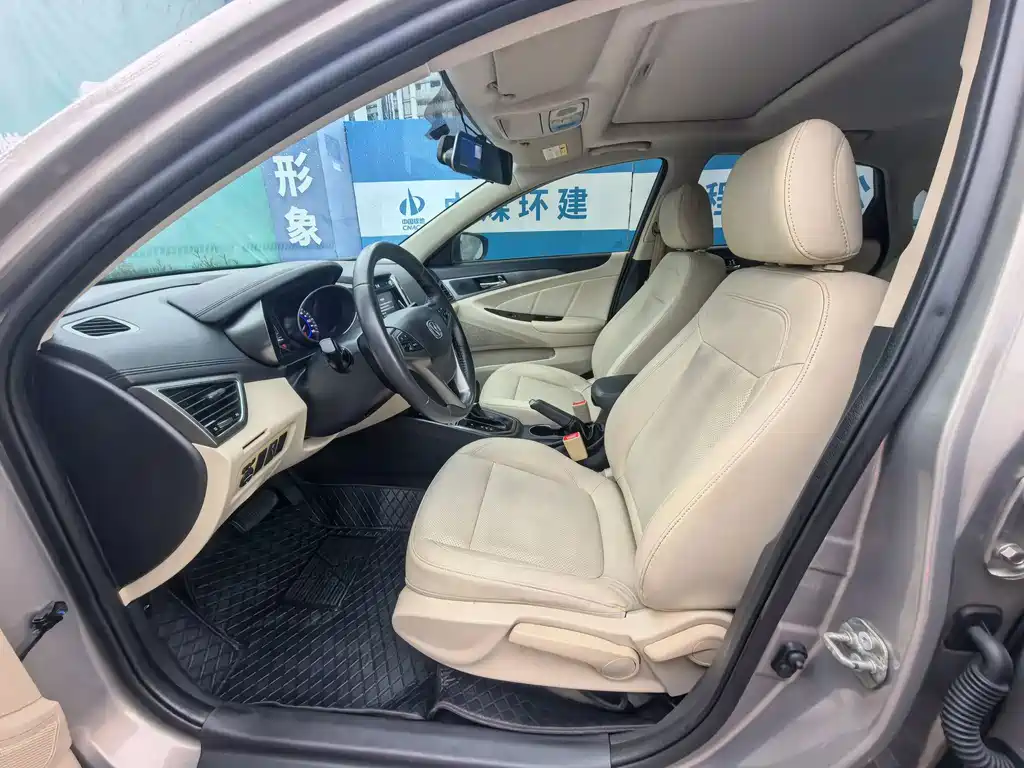 Changan Eado 2017 — фото 5