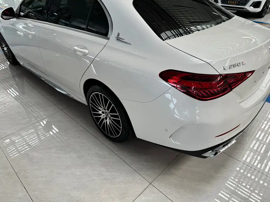 Mercedes-Benz C-Class 2023 — фото 9