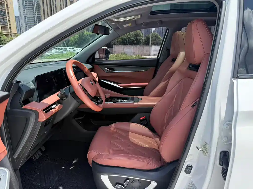 Changan CS75PLUS 2023 — фото 4