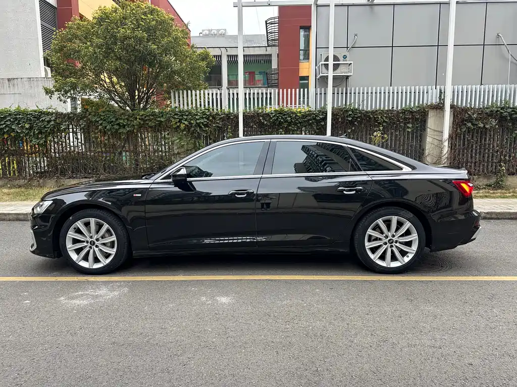 Audi A6L 2023 — фото 9
