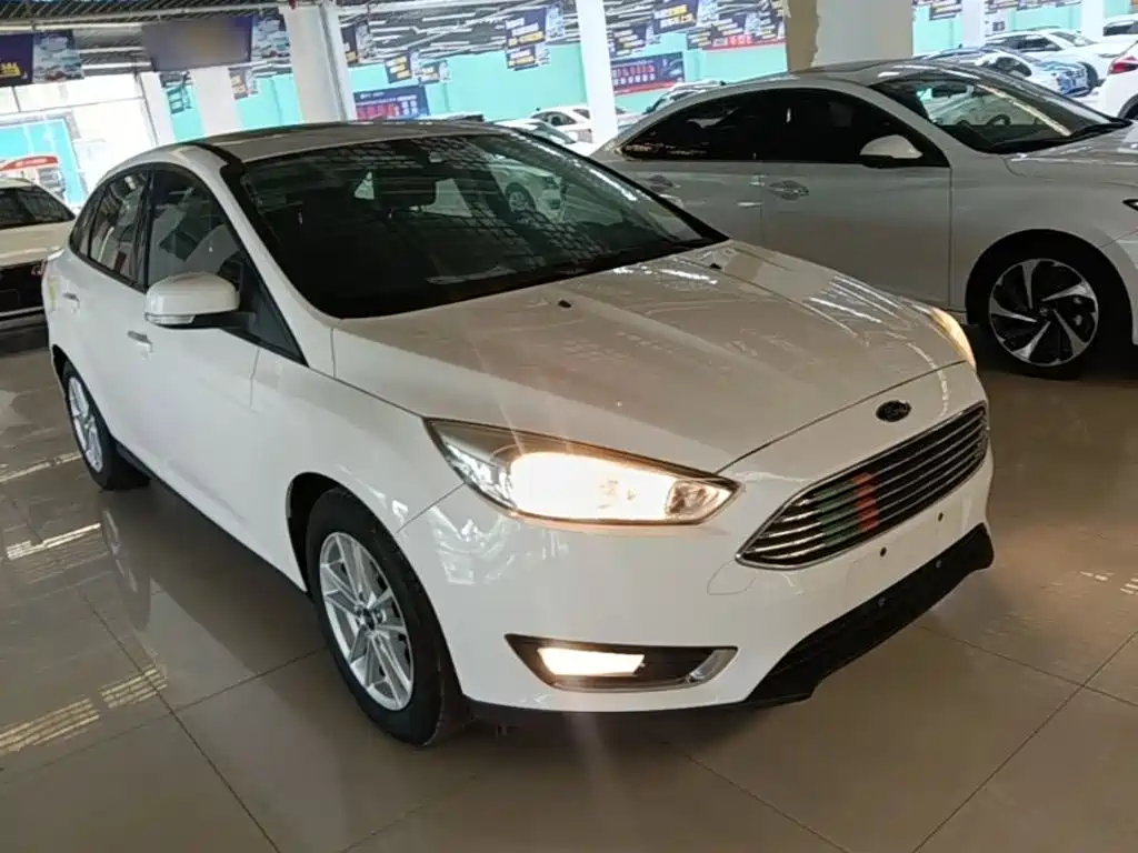 Ford Focus 2016 — фото 4
