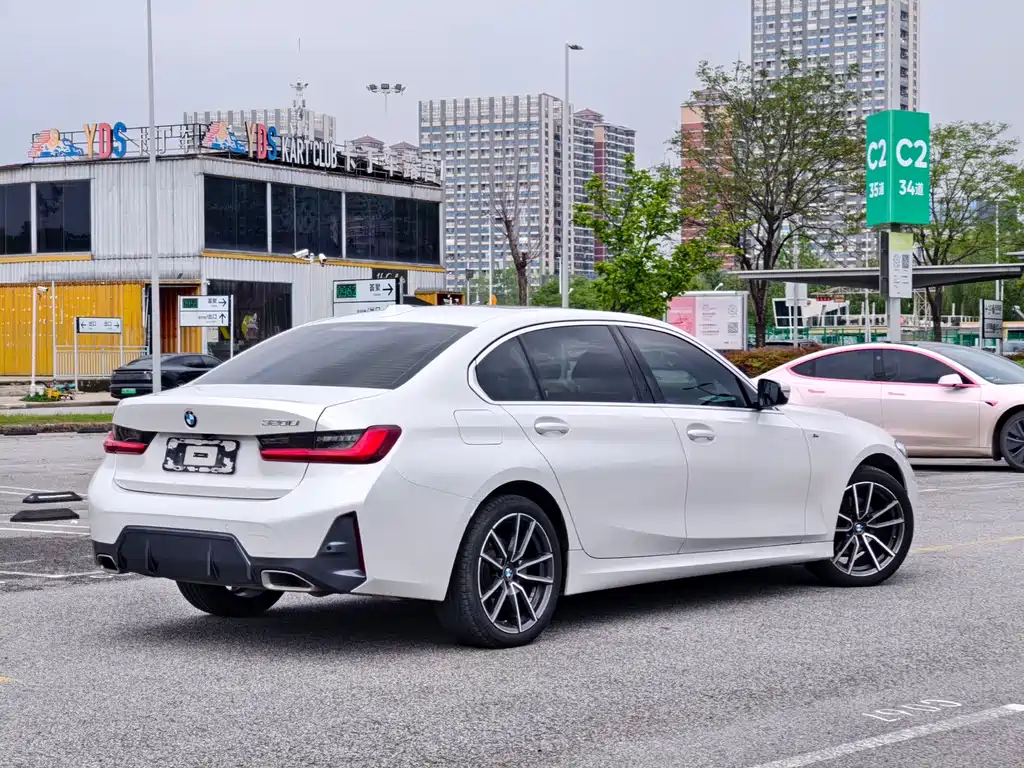 BMW 3 Series 2023