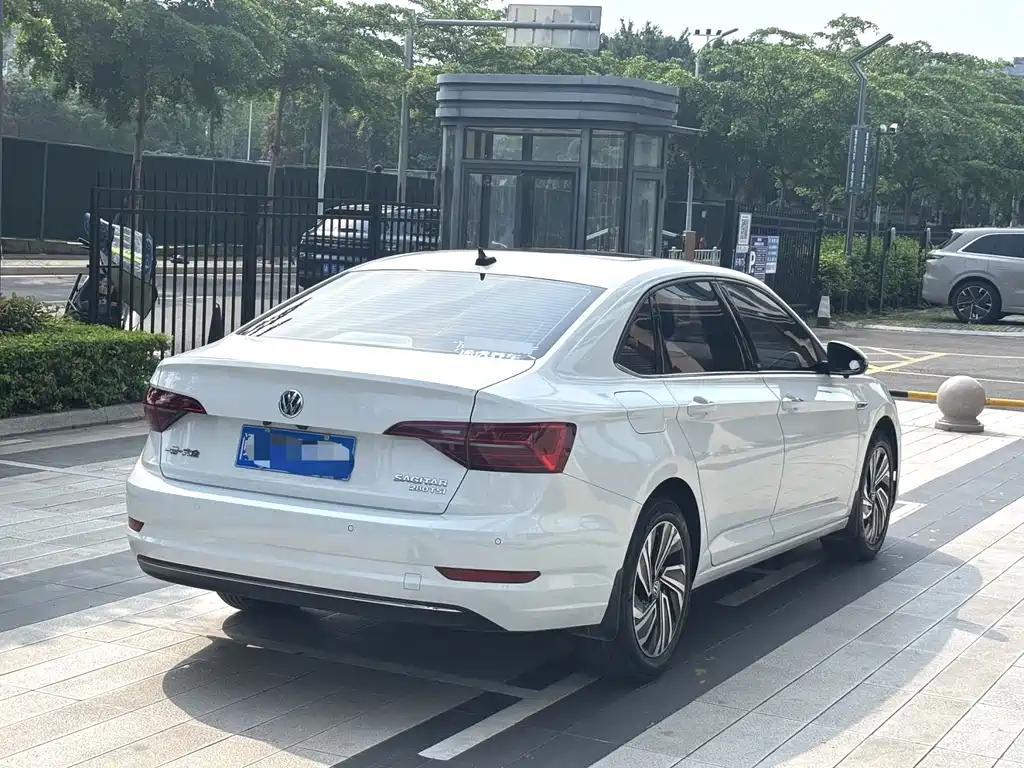 Volkswagen Sagitar 2021