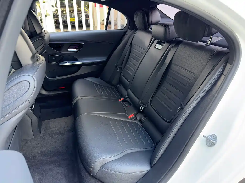 Mercedes-Benz C-Class 2021 — фото 10