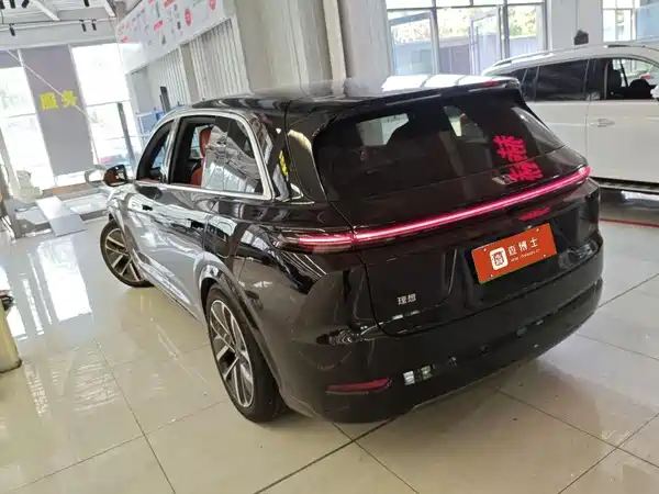 Li Auto L7 2025