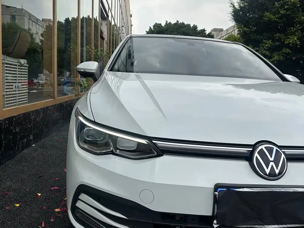 Volkswagen Golf 2021