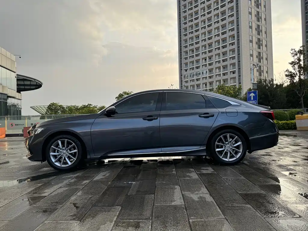 Honda Accord 2022 — фото 18