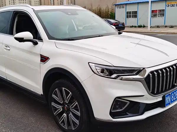 Hongqi HS5 2022
