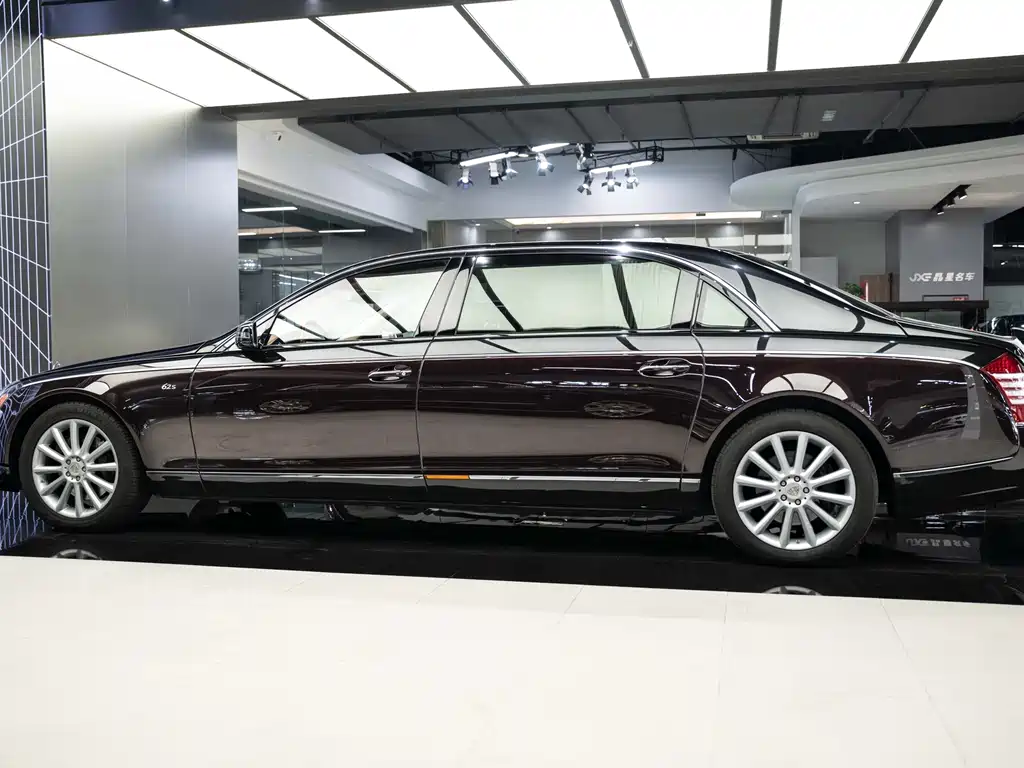 Maybach Maybach 2011 — фото 12