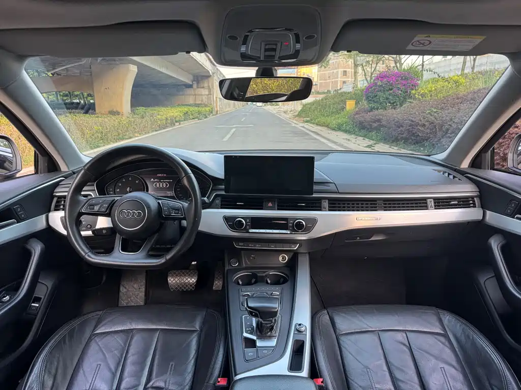 Audi A4L 2019