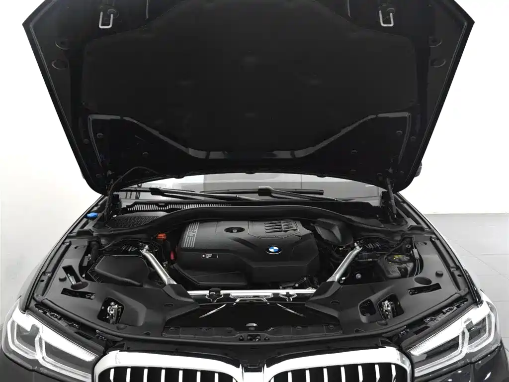 BMW 5 Series 2023