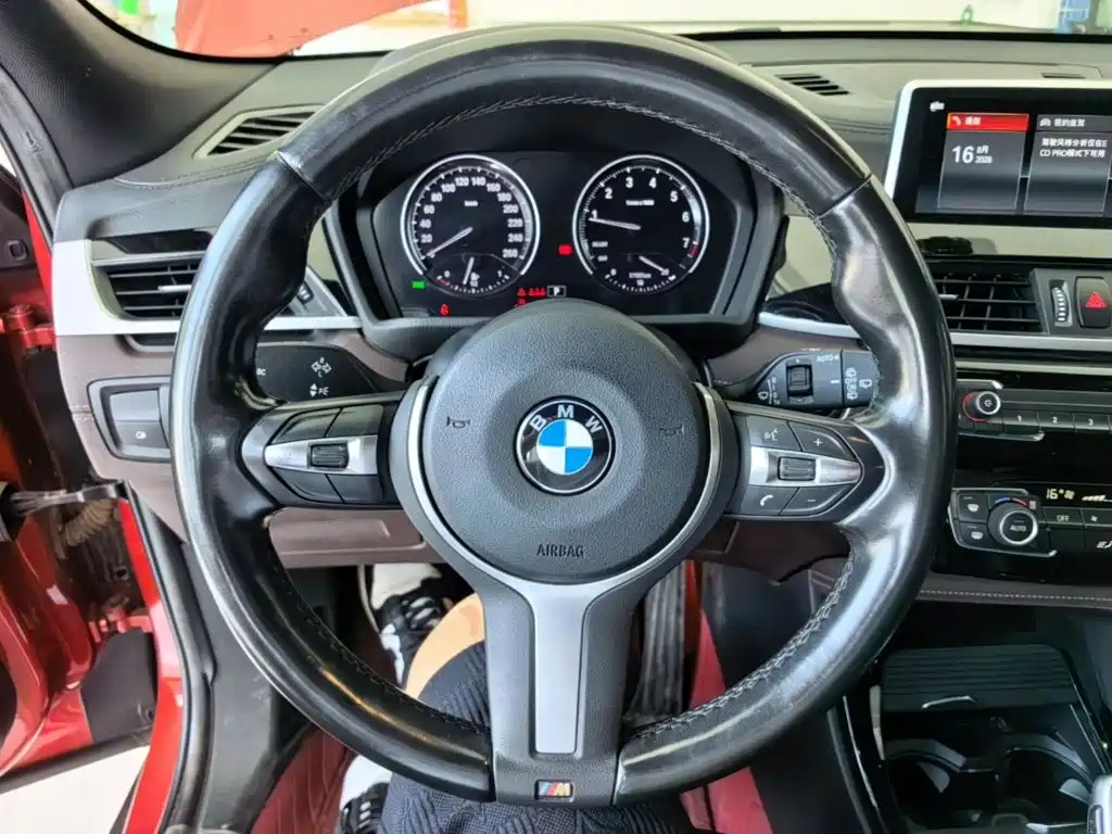BMW X2 2020 — фото 11