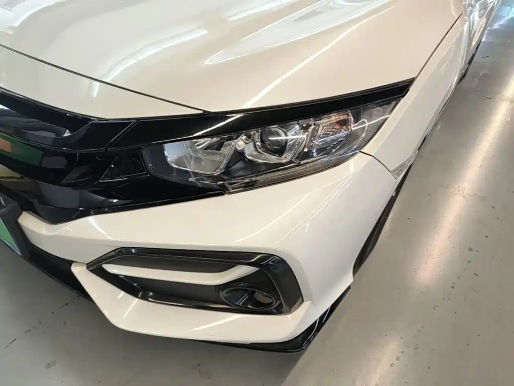 Honda Civic 2020 — фото 18