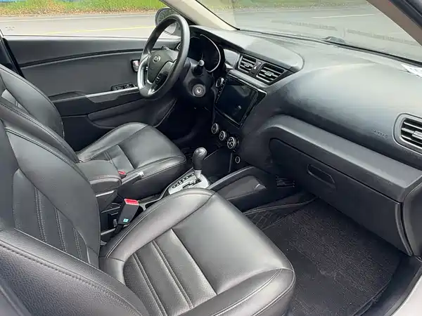 Kia K2 2015