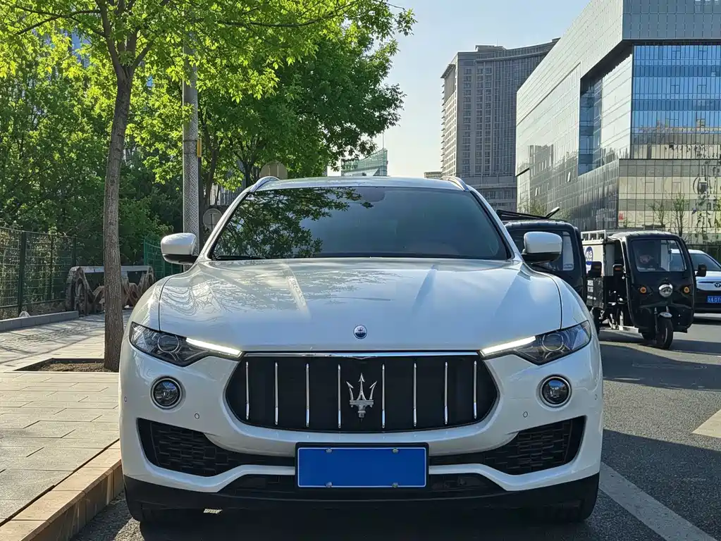 Maserati Levante 2020 — фото 4