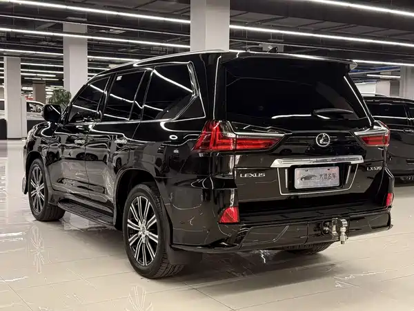 Lexus LX 2017