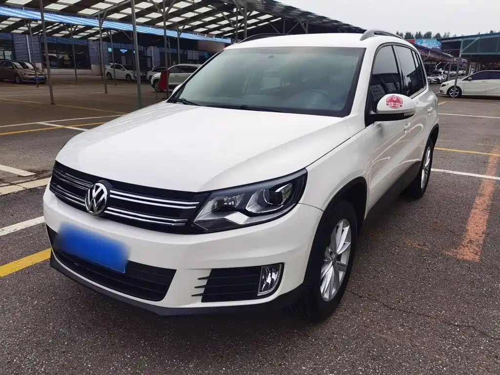 Volkswagen Tiguan 2017 — фото 1