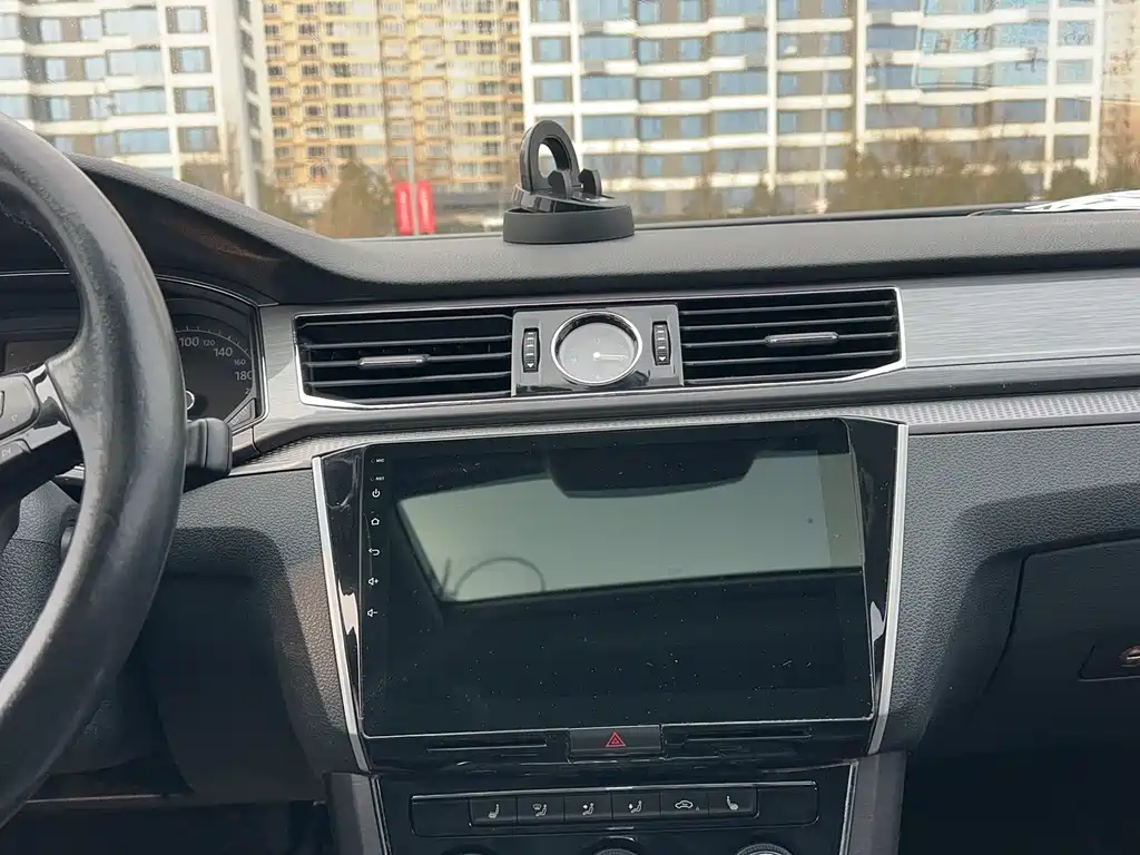 Volkswagen Passat 2016 — фото 14