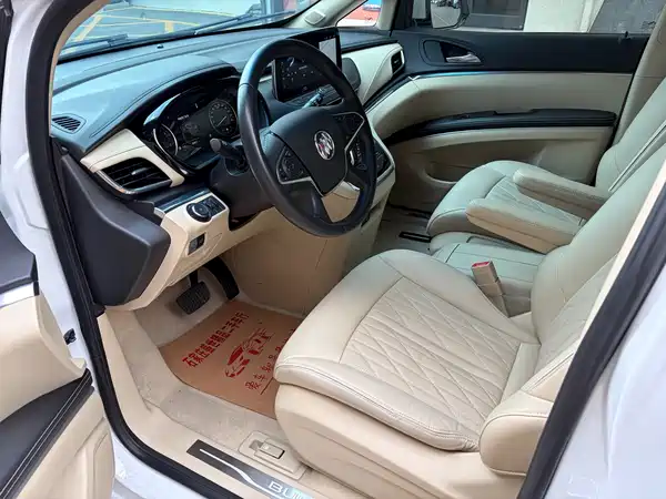 Buick GL8 2023