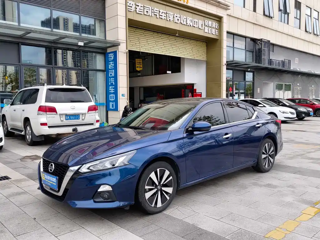 Nissan Teana 2022