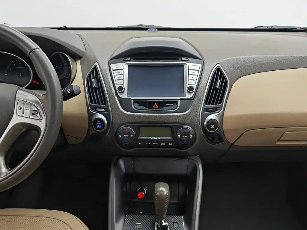 Hyundai ix35 2012 — фото 12