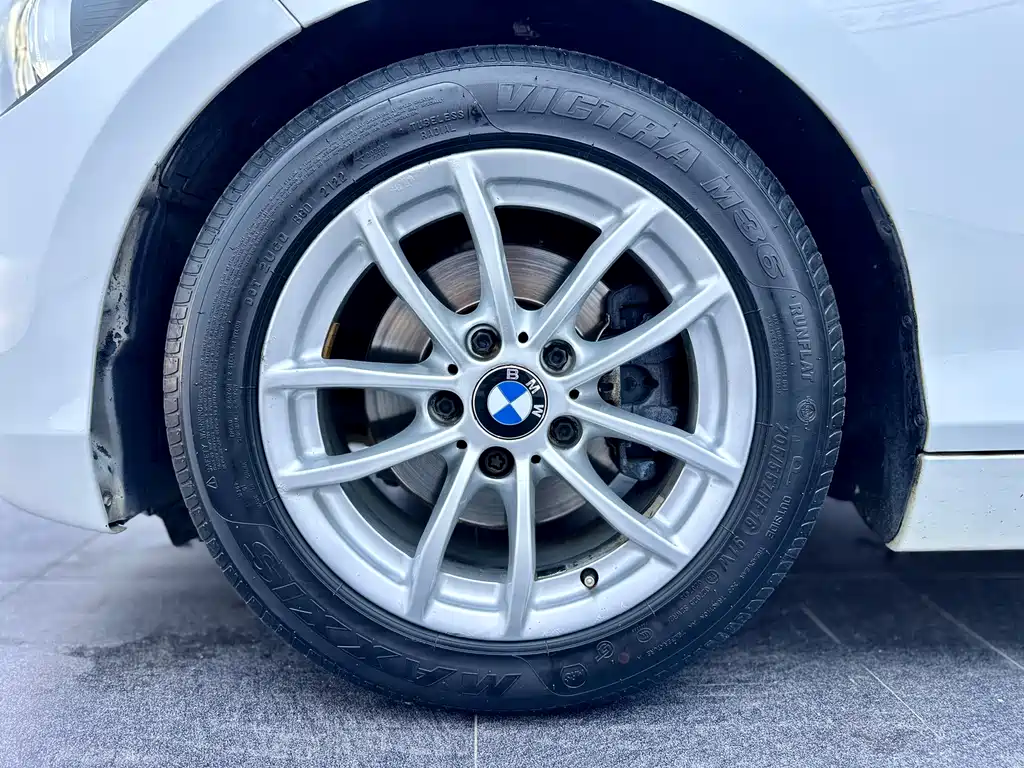 BMW 1 Series 2012 — фото 12