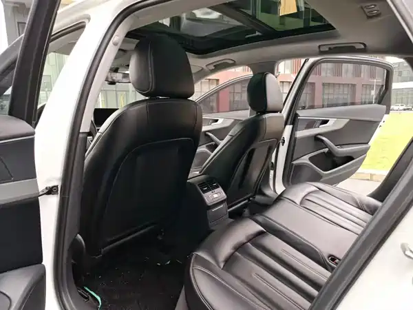 Audi A4L 2020