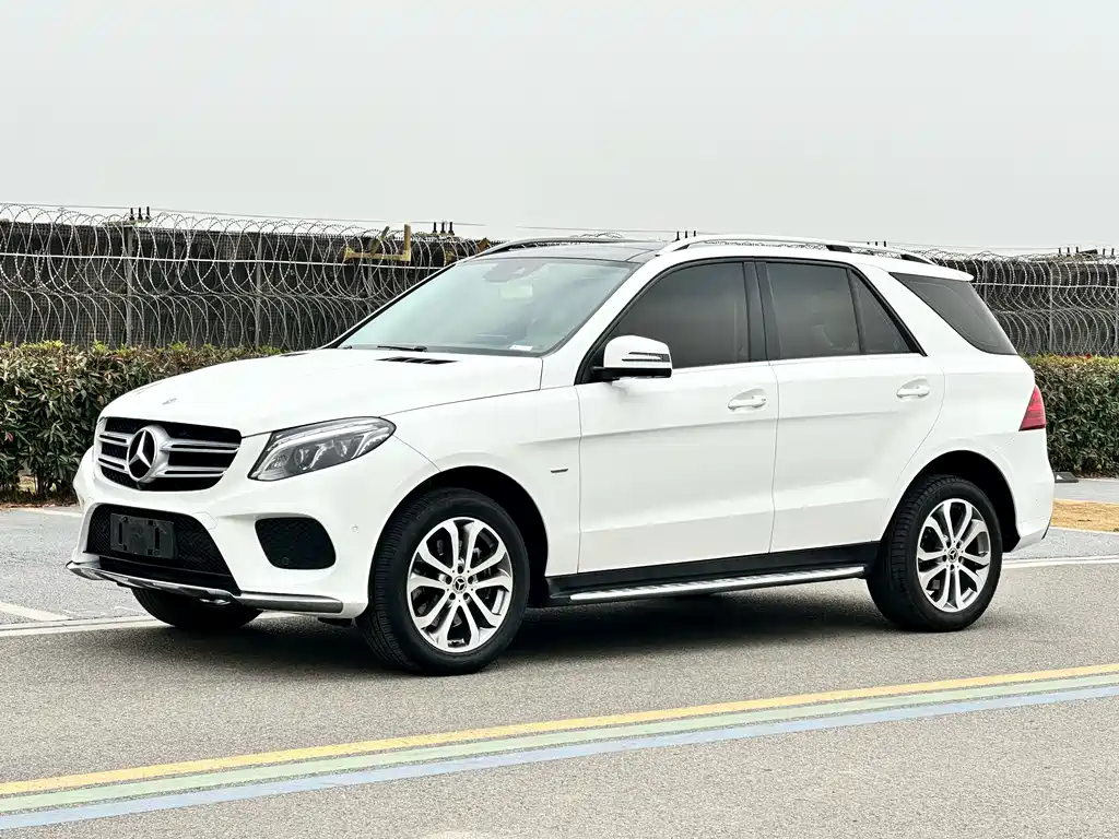 Mercedes-Benz GLE 2018 — фото 1