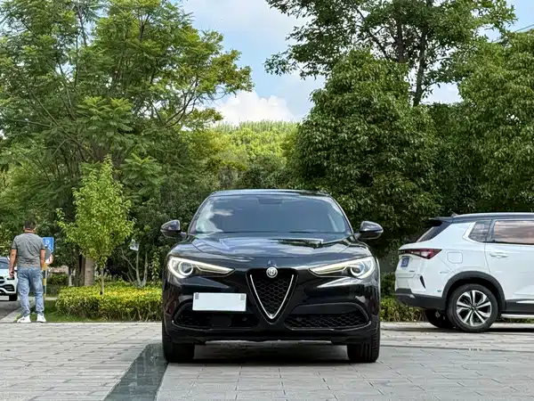 Alfa Romeo Stelvio 2019