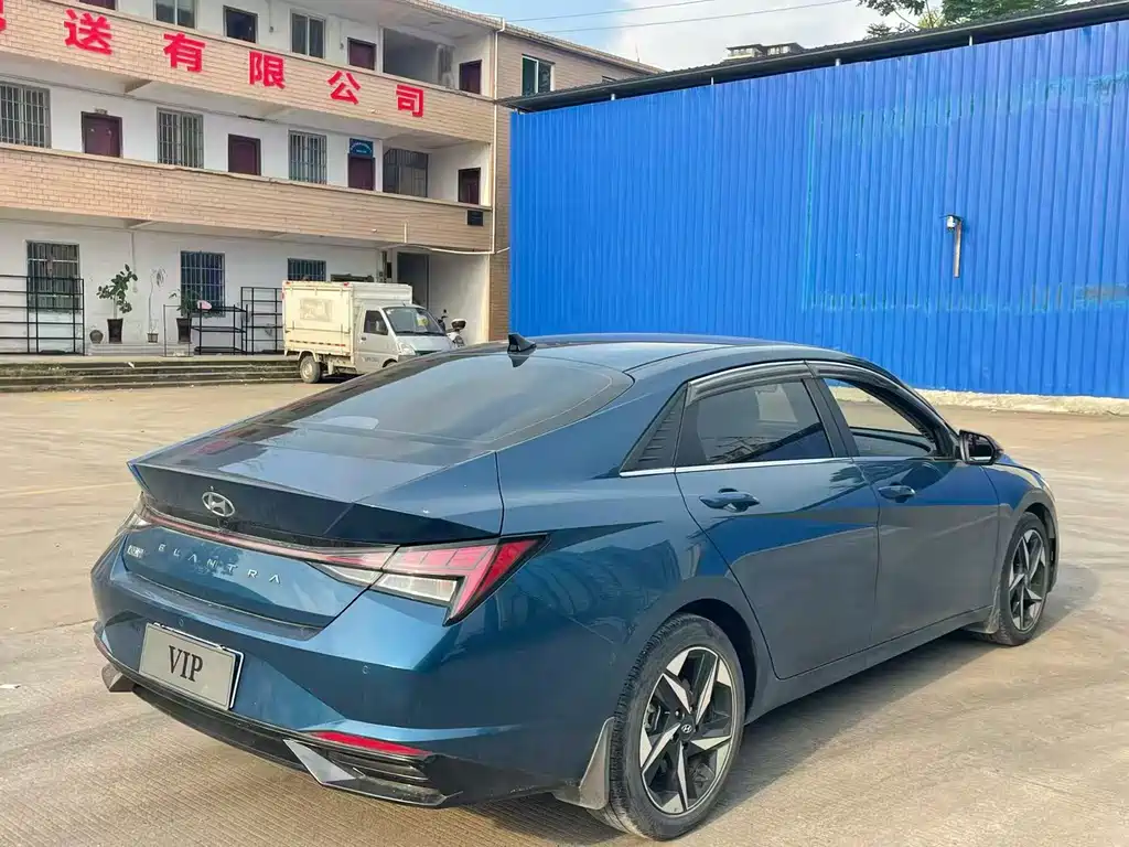 Hyundai Elantra 2021
