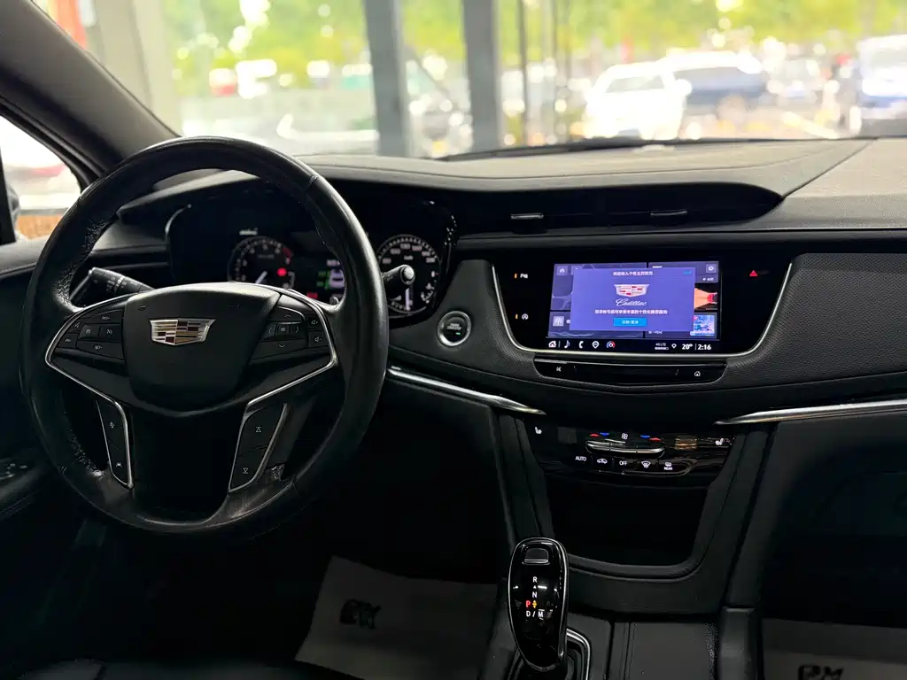 Cadillac XT5 2021 — фото 17