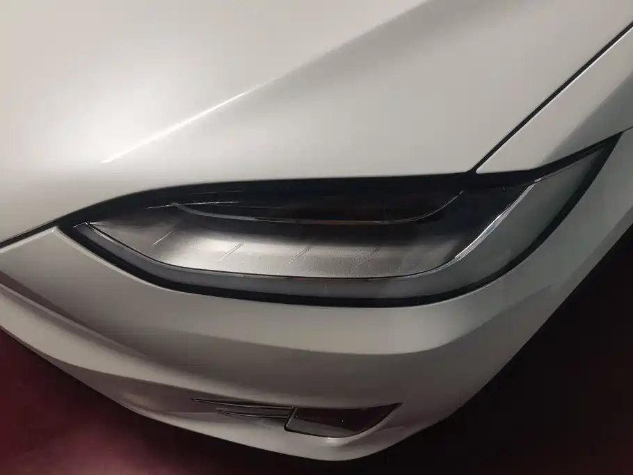 Tesla Model X 2020 — фото 5
