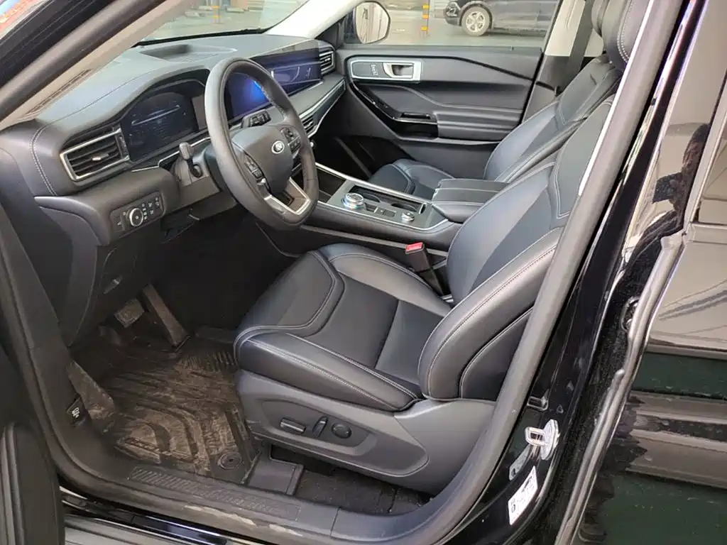 Ford Explorer 2025 — фото 15