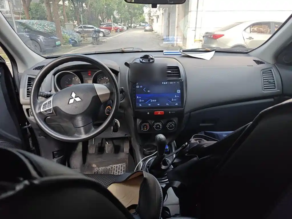 Mitsubishi ASX 2015 — фото 13