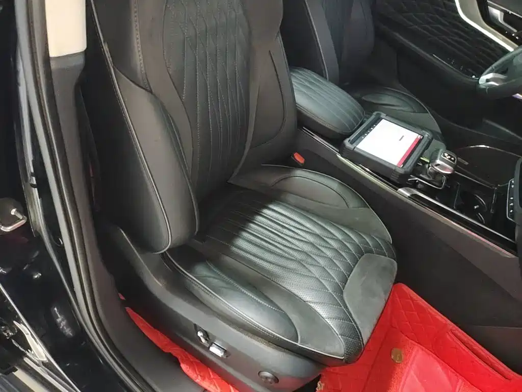 Hongqi HS5 2022