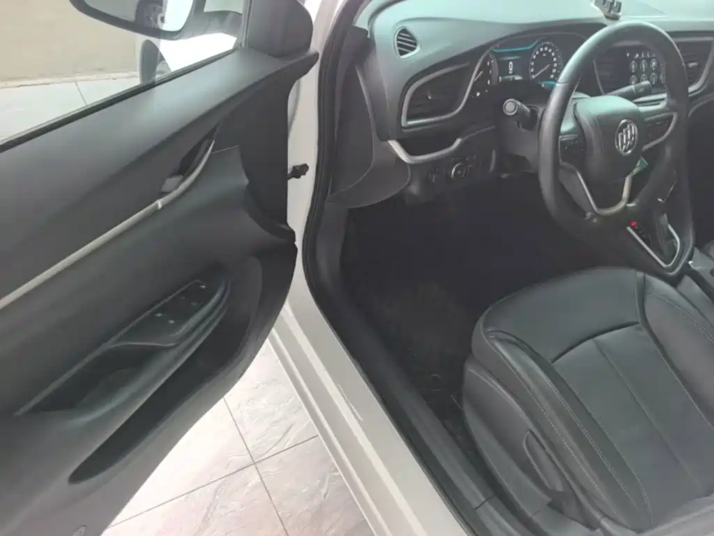 Buick Excelle 2019 — фото 16