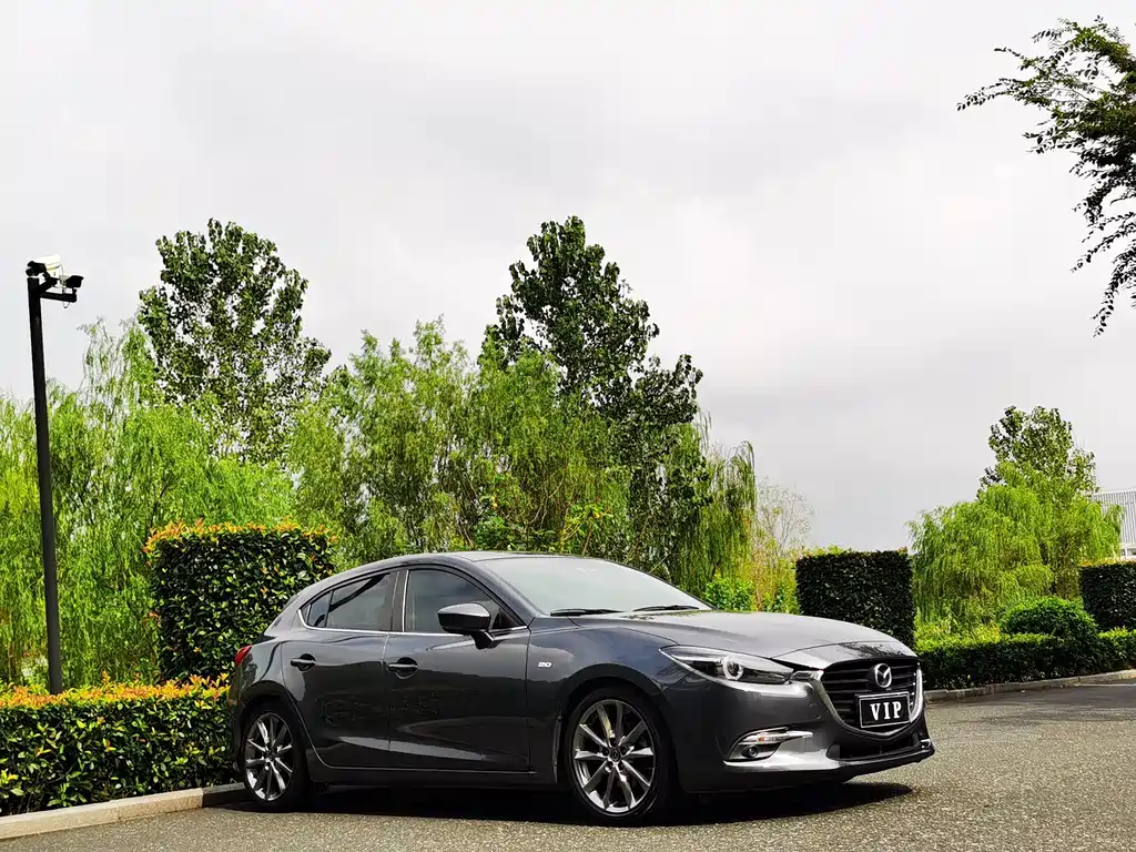 Mazda 3 Axela 2019 — фото 3