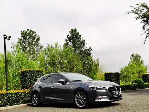 Mazda 3 Axela 2019
