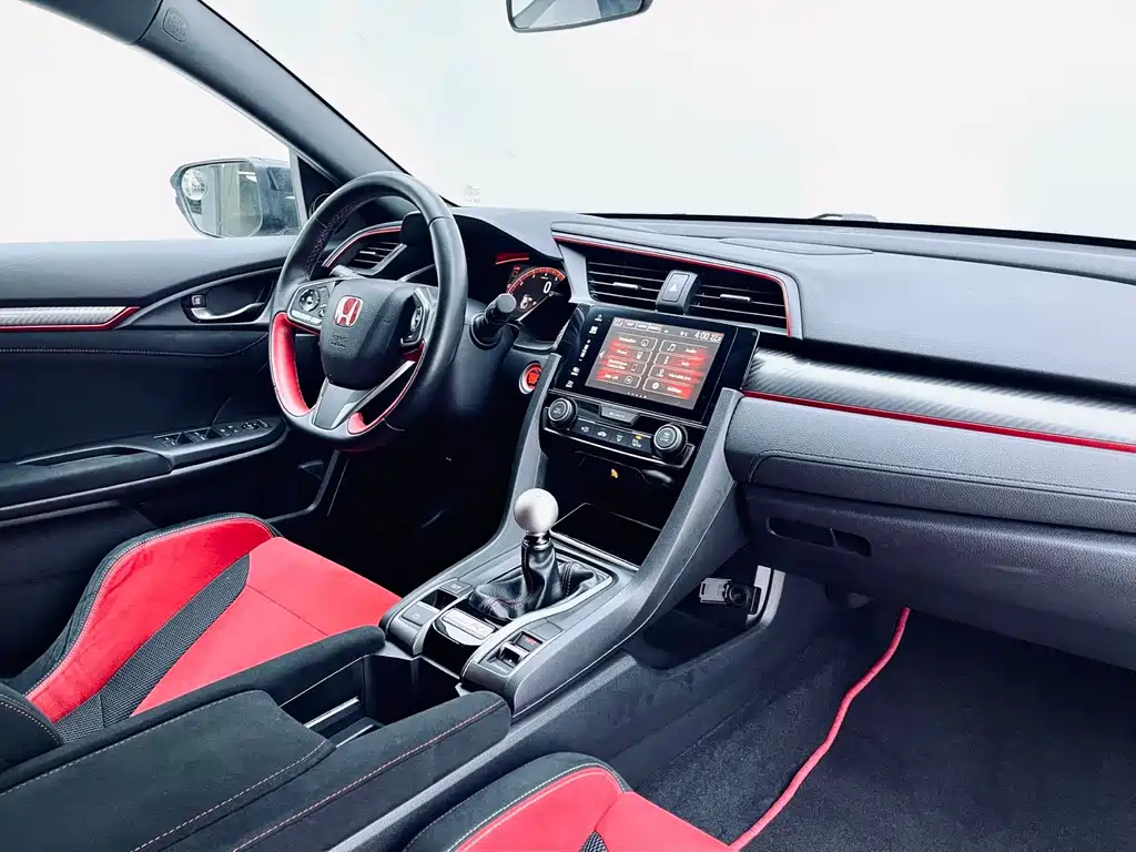 Honda Civic 2018 — фото 10