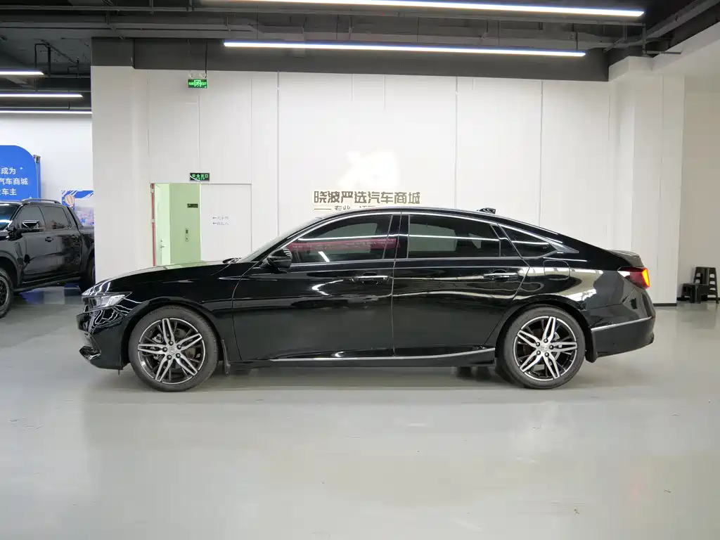 Honda Accord 2023 — фото 4