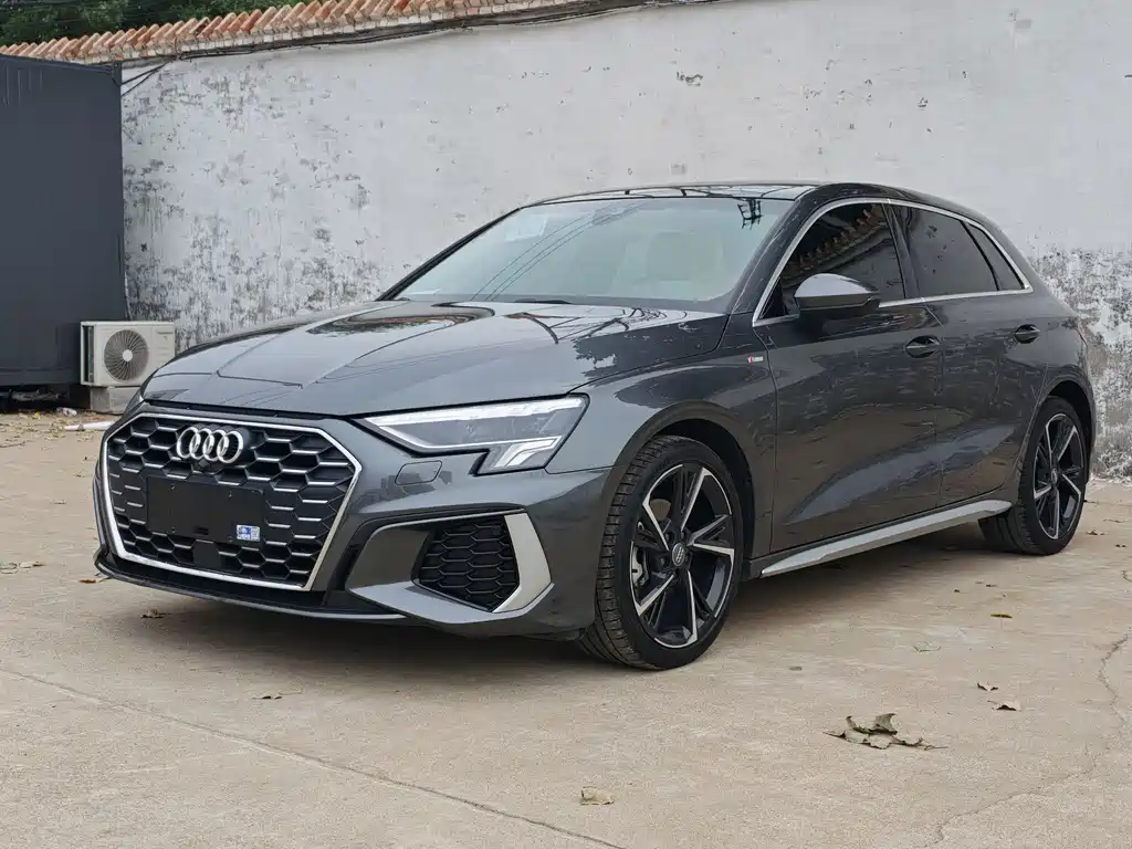 Audi A3 2021 — фото 1