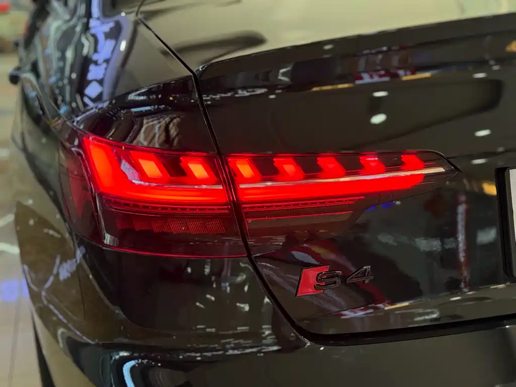 Audi S4 2023