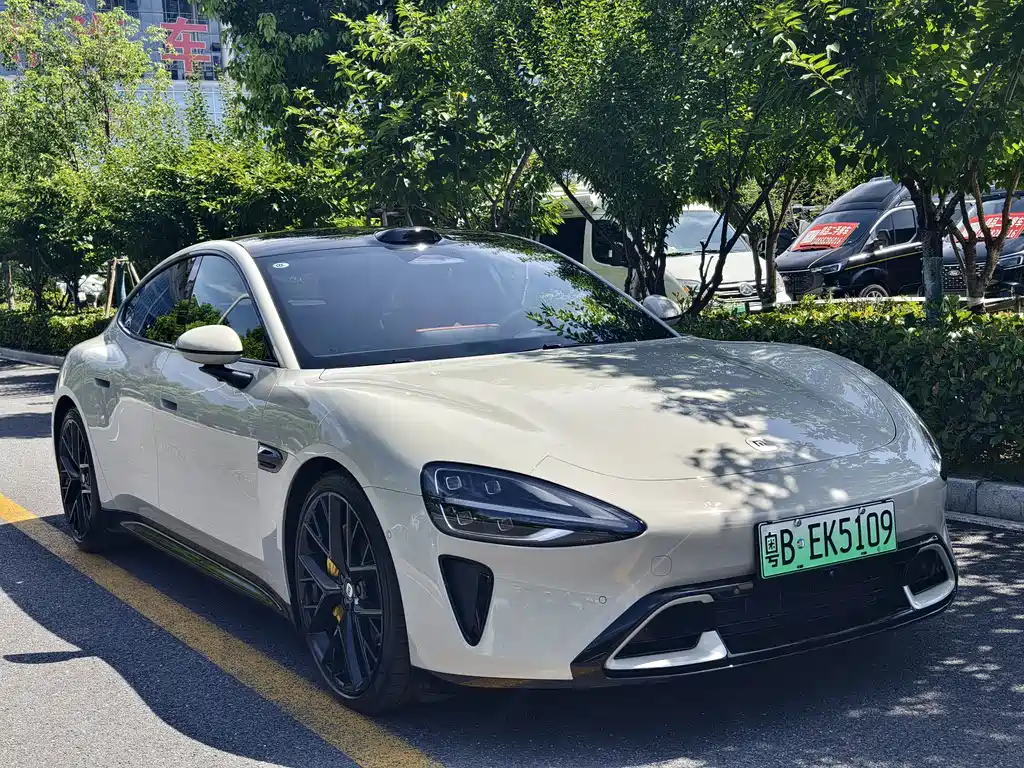 Xiaomi SU7 2025