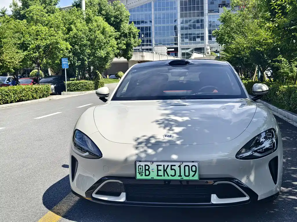 Xiaomi SU7 2025